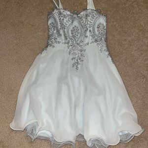 Beautiful teen formal dress. Light blue color and reminds me of Cinderella!💙